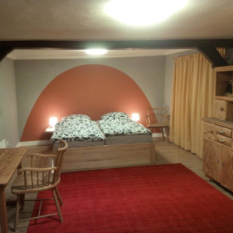 Gemuetliche Gaestezimmer In Einem Neu Sanierten Fachwerkhaus Sachsenheim Luaran gambar