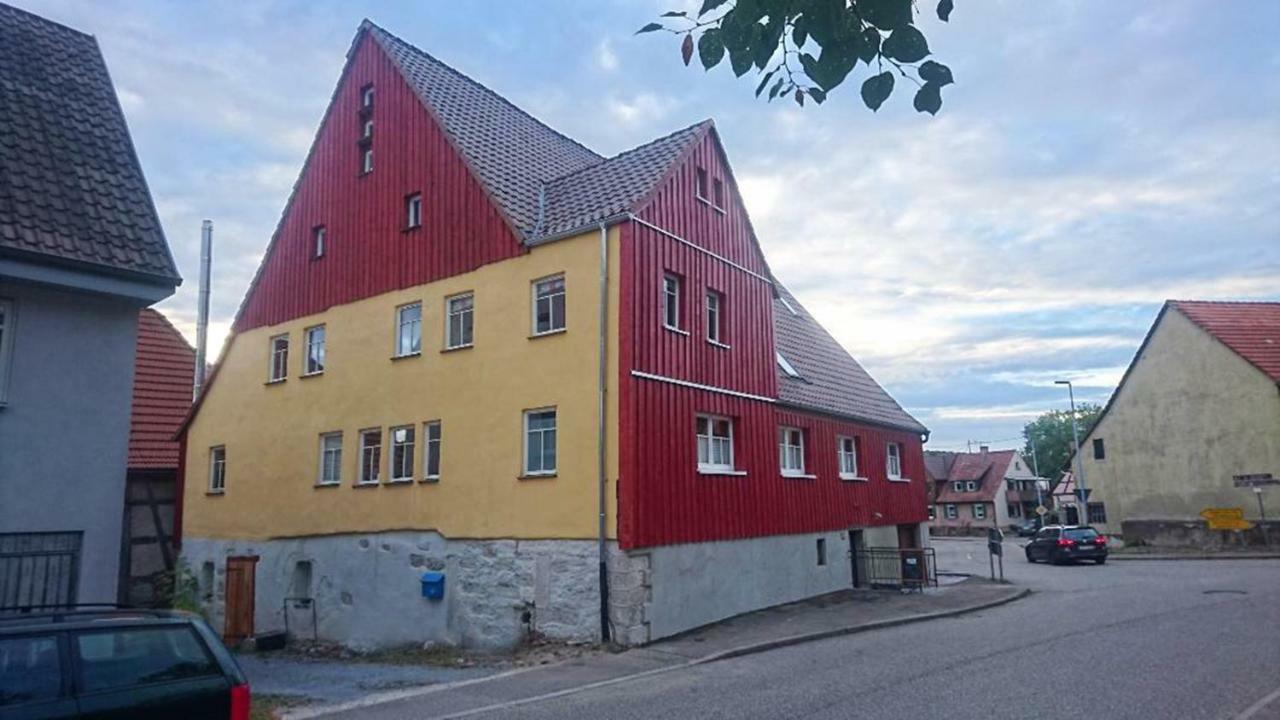 Gemuetliche Gaestezimmer In Einem Neu Sanierten Fachwerkhaus Sachsenheim Luaran gambar